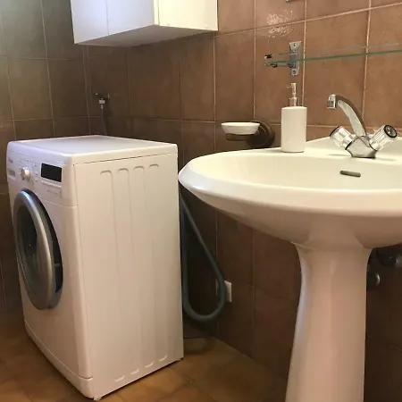 1 Apartamento *